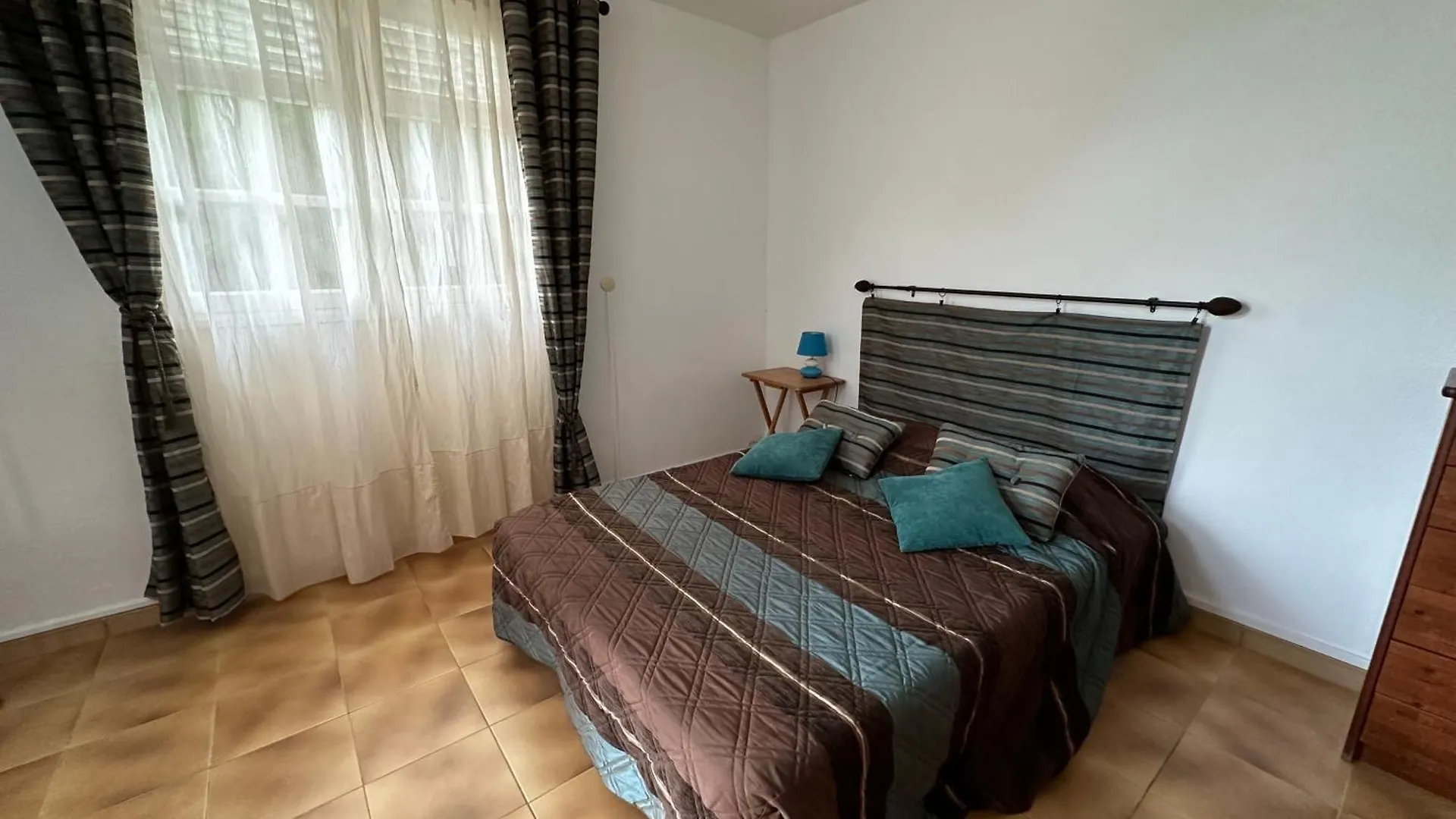 Residence Morne Bunel En Guadeloupe - Zone Prisee Abymes - Gosier - Pointe-A-Pitre Avec Piscine, Jardin, Arbres Fruitiers Les Abymes 0*,  Guadeloupe