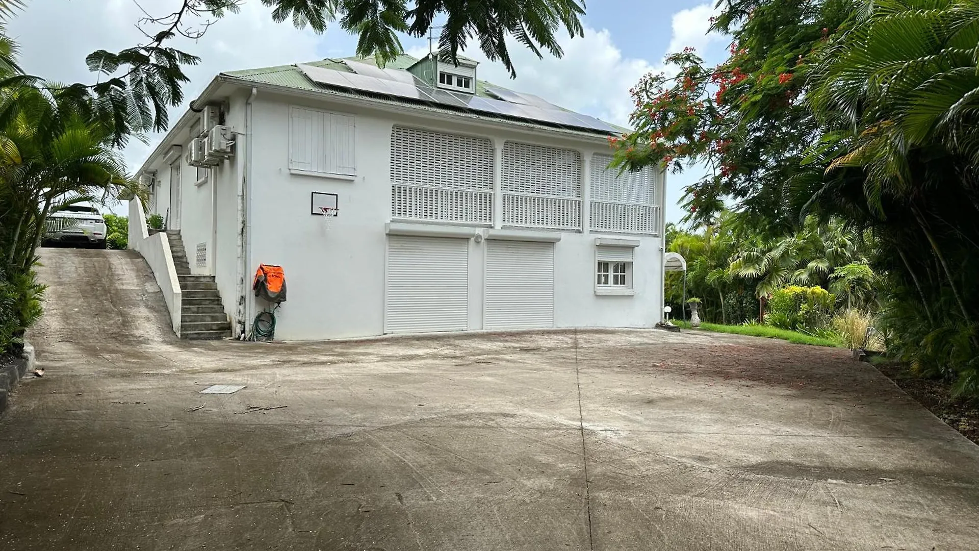 Guest house Residence Morne Bunel En Guadeloupe - Zone Prisee Abymes - Gosier - Pointe-A-Pitre Avec Piscine, Jardin, Arbres Fruitiers Les Abymes